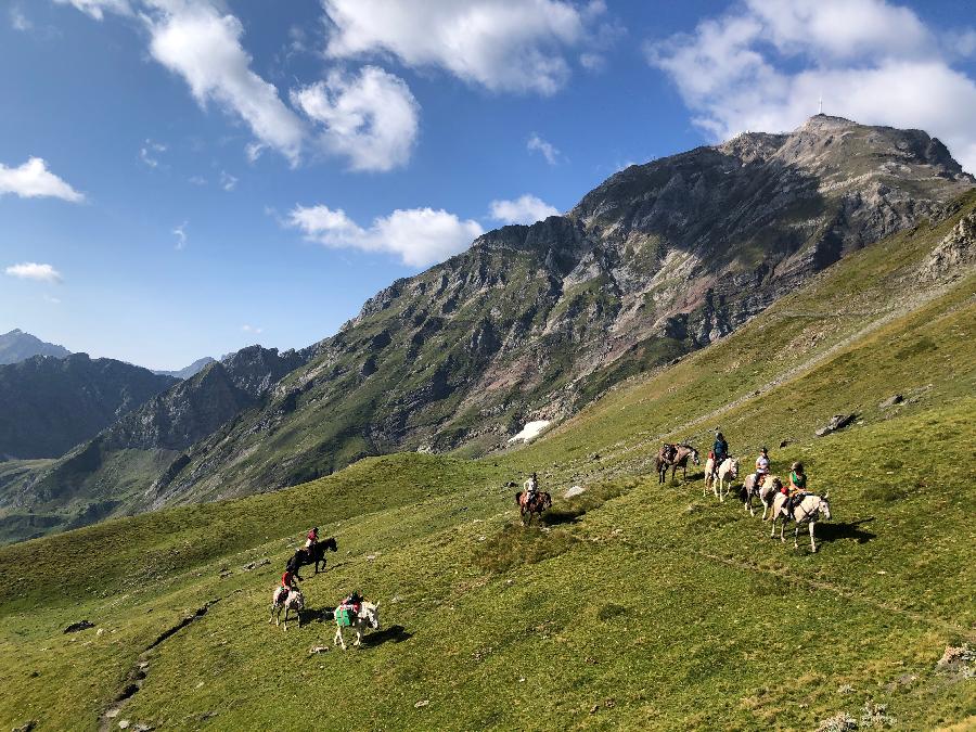 rando Voyage  cheval Hautes-Pyrnes